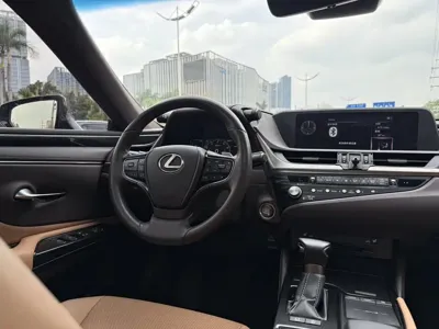 Lexus ES 2021, 32000 км, за 21785.83 USD - фото 9