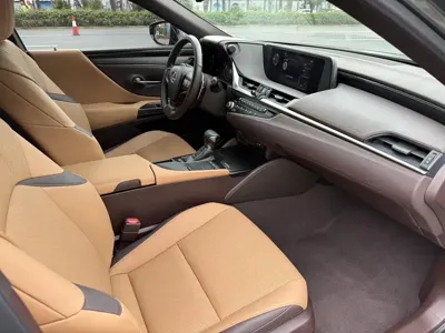 Lexus ES 2021, 32000 км, за 21785.83 USD - фото 14