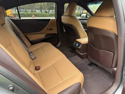 Lexus ES 2021, 32000 км, за 21785.83 USD - фото 16