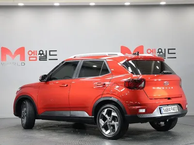 Hyundai Venue 2021, 43000 км, за 10749.19 USD