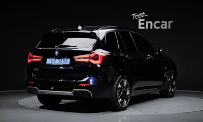 BMW iX3 2023, 65569 км, за 30341.11 USD