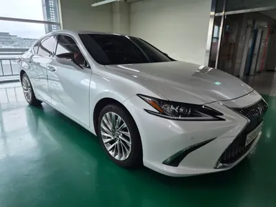 Lexus ES 2021, 141869 км, за 21813.87 USD