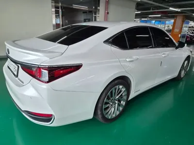 Lexus ES 2021, 141869 км, за 21813.87 USD