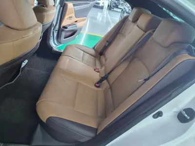 Lexus ES 2021, 141869 км, за 21813.87 USD - фото 9