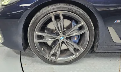BMW 5-Series 2021, 63032 км, за 35695.42 USD