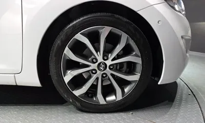 Hyundai Avante 2013, 93191 км, за 3633.96 USD