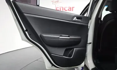 Kia Sportage 2019, 50188 км, за 9446.26 USD - фото 26
