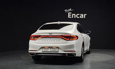 Hyundai Grandeur 2018, 156595 км, за 7605.8 USD