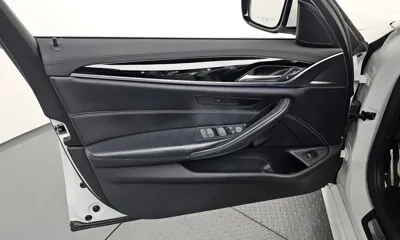 BMW 5-Series 2020, 46294 км, за 22465.32 USD - фото 24
