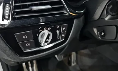 BMW 5-Series 2020, 46294 км, за 22465.32 USD - фото 29