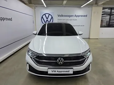 Volkswagen Jetta 2023, 30318 км, за 18051.73 USD