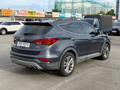 Hyundai Santafe 2016, 162150 км, за 5795.4 USD