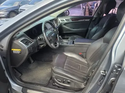 Hyundai Genesis 2016, 207851 км, за 3893.91 USD