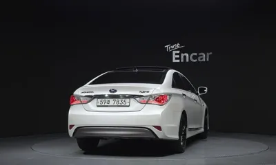 Hyundai Sonata 2014, 157452 км, за 3382.78 USD