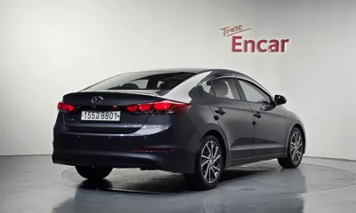 Hyundai Avante 2016, 61821 км, за 5120.13 USD