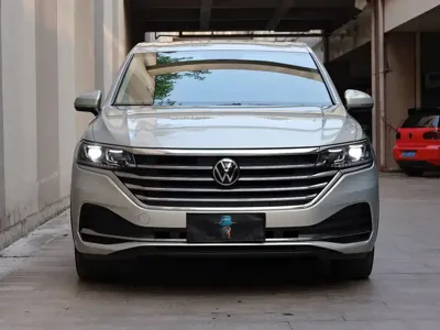 Volkswagen Viloran 2021, 80000 км, за 18859.84 USD