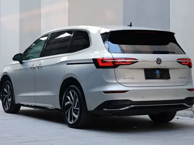 Volkswagen Viloran 2021, 80000 км, за 18859.84 USD