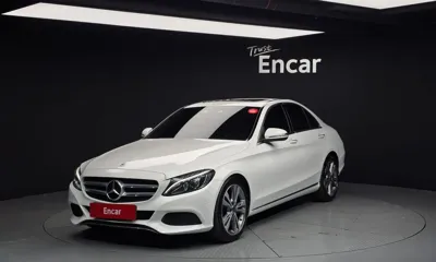 Mercedes-Benz C-Class · 2018 год