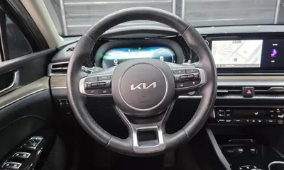 Kia K5 2023, 56617 км, за 15526.92 USD - фото 13