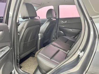 Hyundai Kona 2018, 41754 км, за 9780.75 USD - фото 13