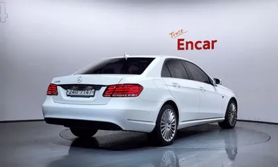 Mercedes-Benz E-Class 2016, 105726 км, за 8461.14 USD