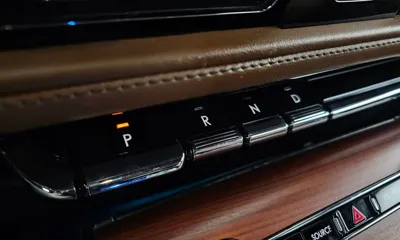 Lincoln Aviator 2021, 50105 км, за 21662.78 USD - фото 9