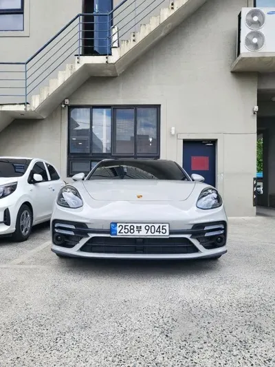 Porsche Panamera 2021, 32000 км, за 104812.34 USD