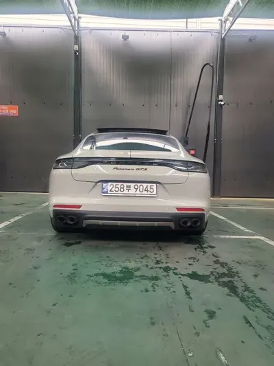 Porsche Panamera 2021, 32000 км, за 104812.34 USD