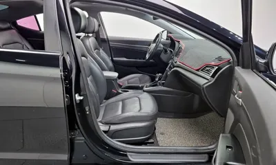 Hyundai Avante 2016, 125120 км, за 6144.7 USD - фото 10