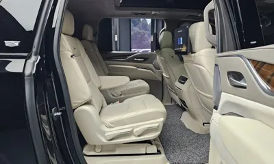 Cadillac Escalade 2023, 38468 км, за 65642.64 USD - фото 11