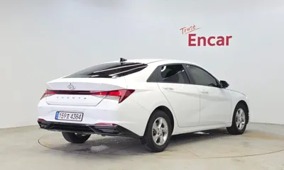 Hyundai Avante 2023, 50912 км, за 10028 USD