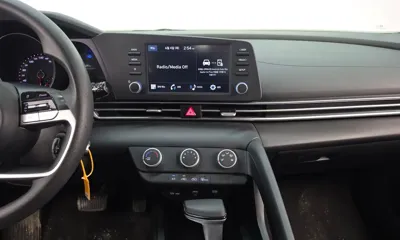 Hyundai Avante 2023, 50912 км, за 10028 USD - фото 14