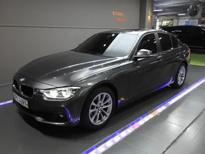 BMW 3-Series · 2018 год