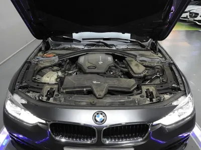 BMW 3-Series 2018, 88745 км, за 9383.3 USD - фото 6
