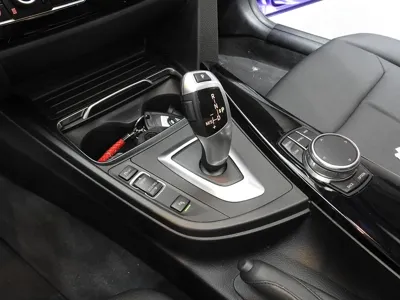 BMW 3-Series 2018, 88745 км, за 9383.3 USD - фото 9
