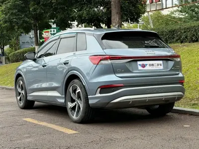 Audi Q4 e-tron 2025, 29000 км, за 20864.81 USD