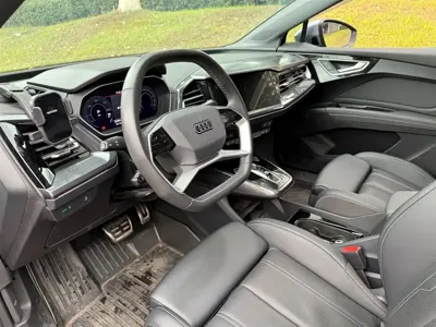 Audi Q4 e-tron 2025, 29000 км, за 20864.81 USD - фото 7