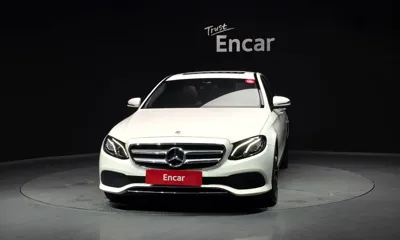 Mercedes-Benz E-Class 2018, 91028 км, за 14106.6 USD