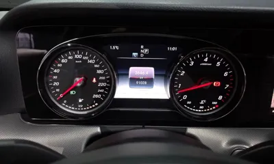 Mercedes-Benz E-Class 2018, 91028 км, за 14106.6 USD - фото 8