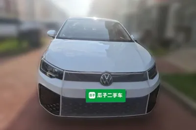 Volkswagen Lavida 2025, 4200 км, за 11531 USD