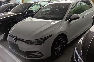 Volkswagen Golf · 2021 год