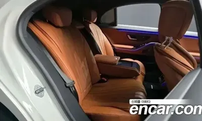 Mercedes-Benz S-Class 2021, 65484 км, за 50662.21 USD - фото 12
