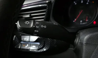 Hyundai Veloster 2021, 51582 км, за 13596.16 USD - фото 13