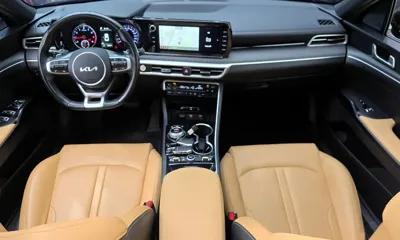 Kia K5 2023, 80947 км, за 15562.9 USD - фото 7