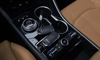 Kia K5 2023, 80947 км, за 15562.9 USD - фото 9