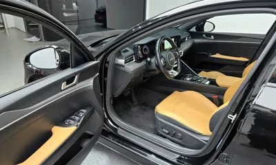 Kia K5 2023, 80947 км, за 15562.9 USD - фото 11