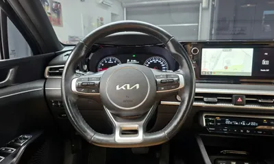 Kia K5 2023, 80947 км, за 15562.9 USD - фото 14