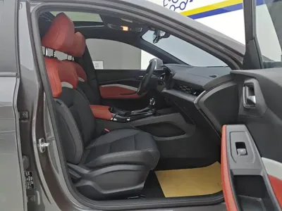 MG MG5 2024, 9600 км, за 8219.04 USD - фото 8