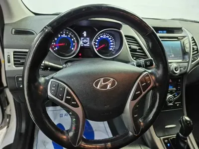 Hyundai Avante 2015, 76867 км, за 3648.21 USD - фото 9