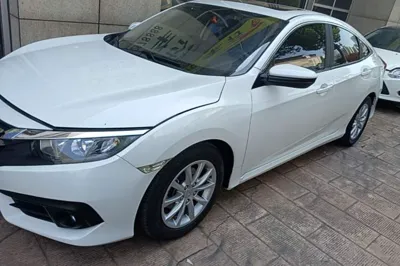 Honda Civic · 2016 год